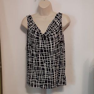 Valerie By Valerie Stevens Sleeveless Top, draping neckline. Sz LG